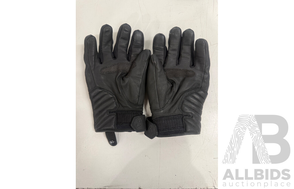3x Ixon, Suomy, Five5 Motorcycle Riding Gloves + Rarebird, Reviti Wind Collar