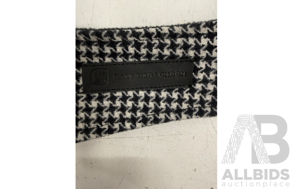 3x Ixon, Suomy, Five5 Motorcycle Riding Gloves + Rarebird, Reviti Wind Collar