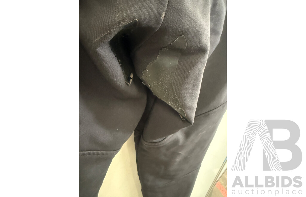 Revit Parabolica Black Textile Pants