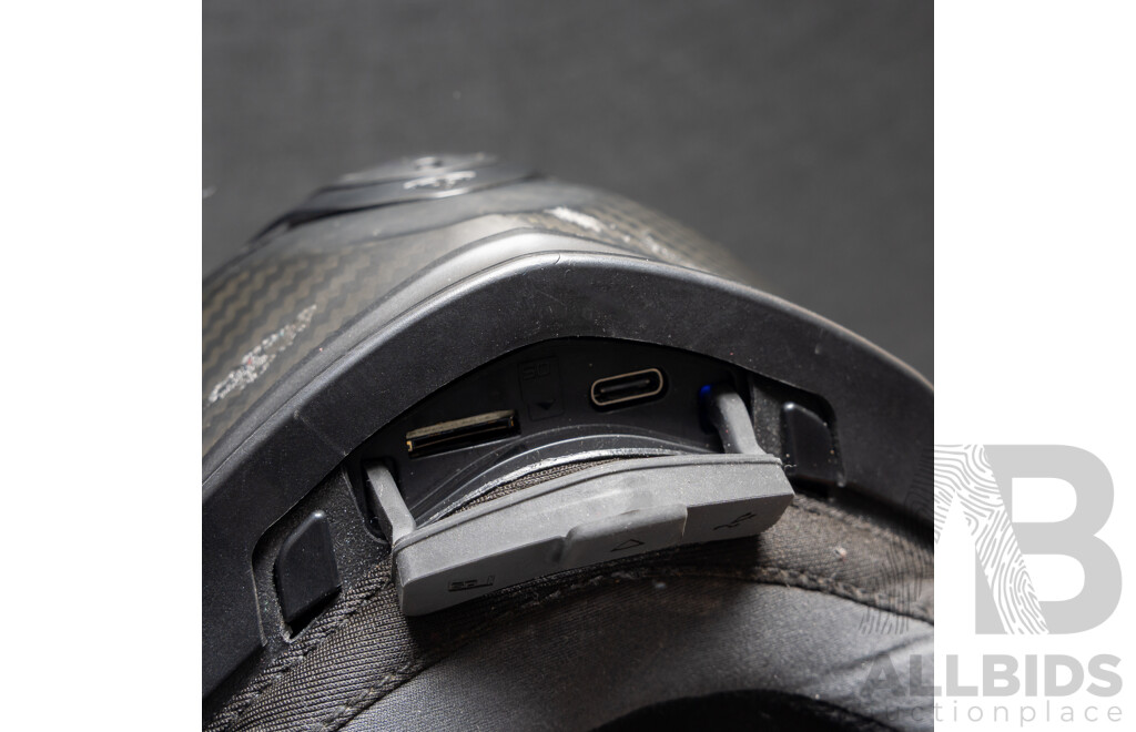 Forcite MK1S Carbon Fibre Smart Motorcycle Helmet with Inbuilt Camera GPS Infront Vision