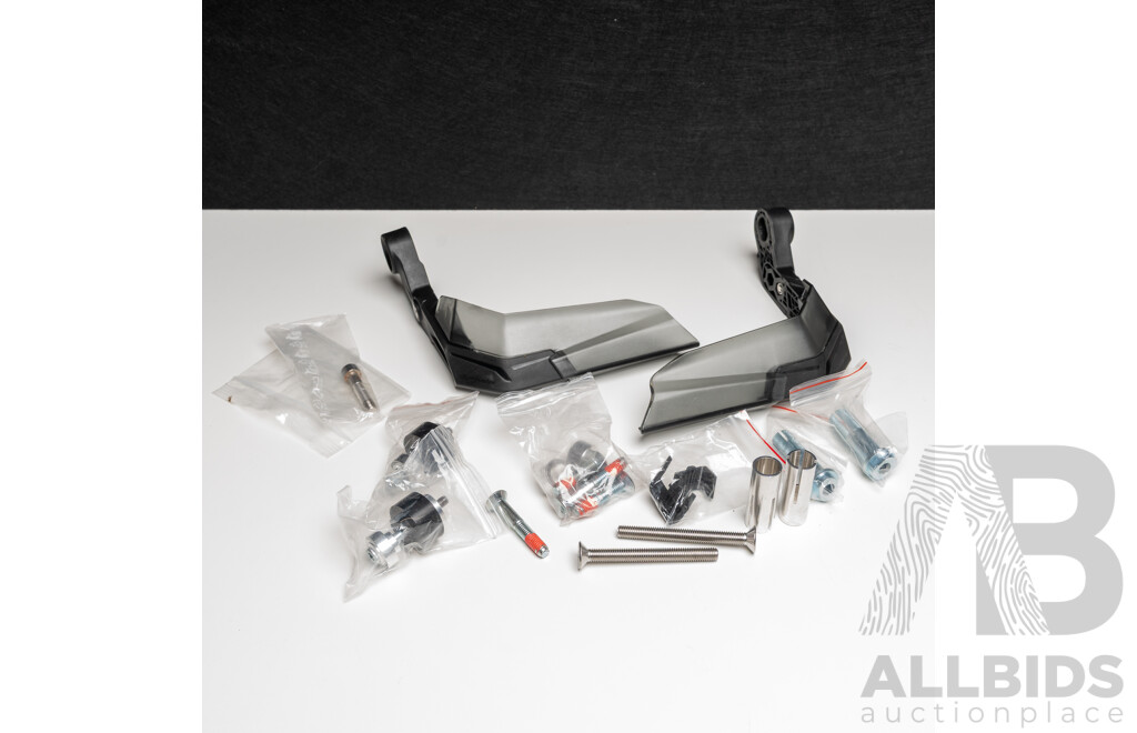 Barkbusters Aero GP Lever Protectors & Dart Piranha Flyscreen Midnight Tint