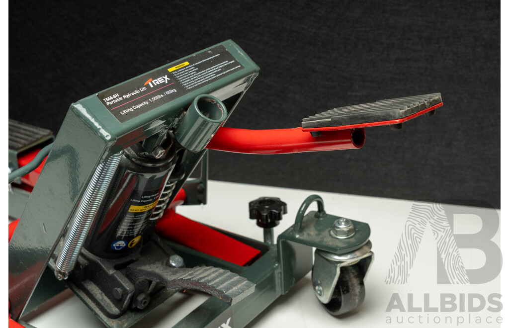 T-Rex 680KG Portable Hydraulic Lift Jack for Motorcycle, ATV (680kg)