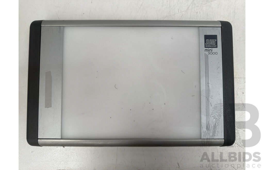 7x Poly TC8 Touch Panels + Just Mini 5000 Light Board + Assorted Power Cables + 1x Stand