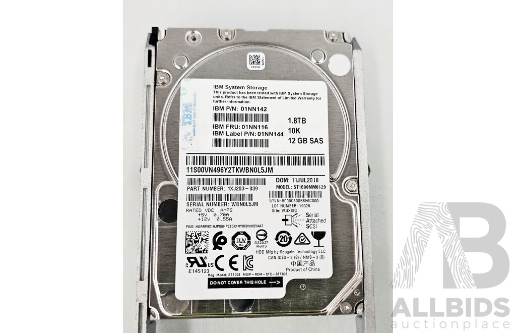 IBM (2078-324) Storewize V5000 24-Bay SAS Hard Drive Array W/ 34TB Storage