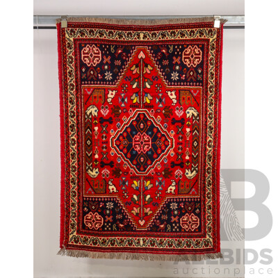 Hand Knotted Persian Sharaz Rug