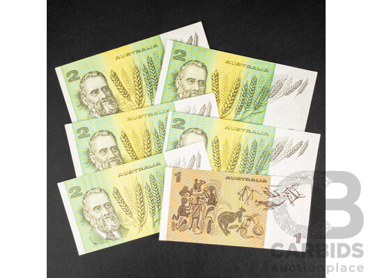 Five Australian 1985 Two Dollar Notes, Johnston/Fraser R89 and 1982 One Dollar R78