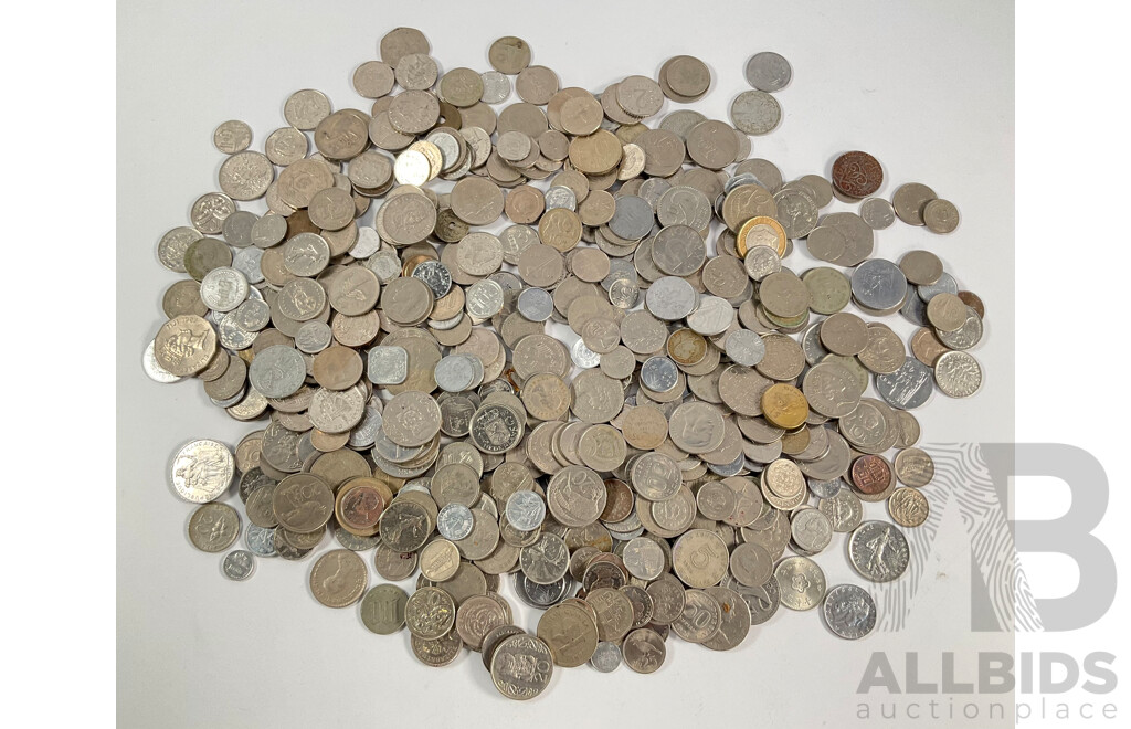 Collection of International Coins Including USA, France, PNG, Hong Kong, New Zealand, Fiji, Argentina, Malaysia and More - Approximately 2.6 Kilograms