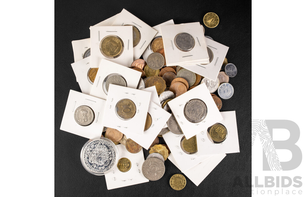 Collection of Intentional Coins Including India, Macau, South Africa, Malaysia, Papua New Guinea, Euro, Indonesia and More - Approximately 600 Grams