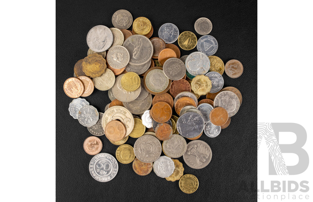 Collection of Intentional Coins Including India, Macau, South Africa, Malaysia, Papua New Guinea, Euro, Indonesia and More - Approximately 600 Grams