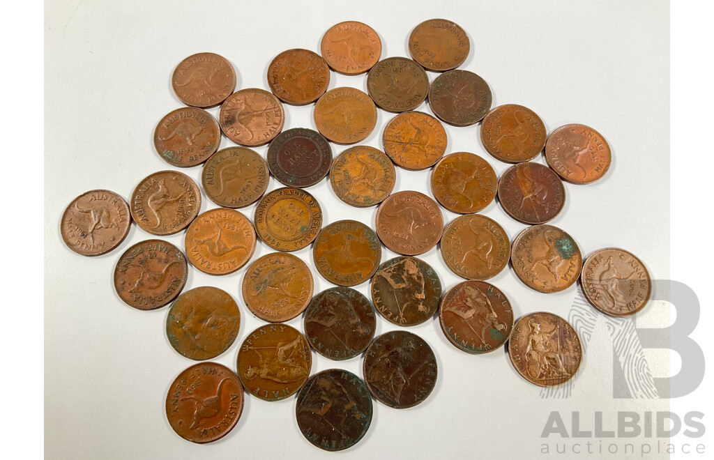 Collection of Australian Half Pennies Spanning 1926 to 1961 and Great Britain Half Pennies Spanning 1901 to 1914