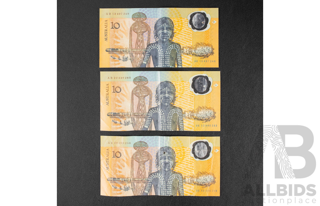 Three Australian 1988 Bicentennial Ten Dollar Notes, Johnston/Fraser