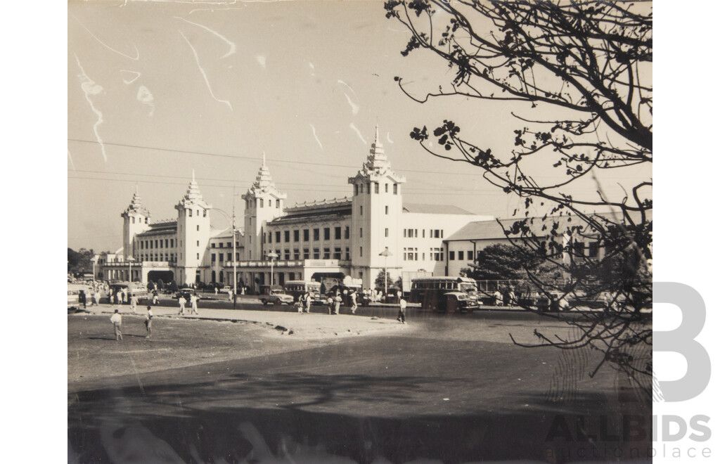 Very Interesting Historical Collection Black & White Photographs Featuring Varied Vistas & Scenes From Burma/Myanmar, 43 x 32 cm (album)