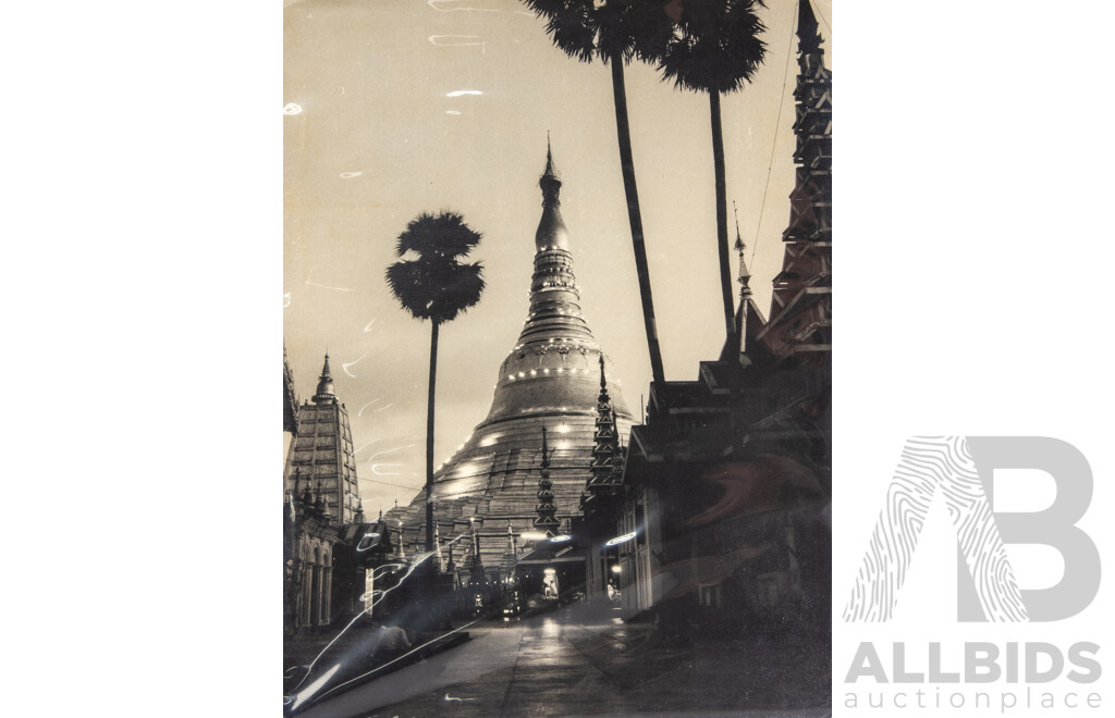 Very Interesting Historical Collection Black & White Photographs Featuring Varied Vistas & Scenes From Burma/Myanmar, 43 x 32 cm (album)