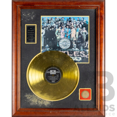 Framed the Beatles Sgt Pepper's Lonely Hearts Club Band Commemorative Gold Record, 71 x 56 cm (frame)