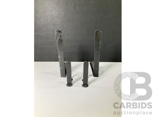 1661393 · Two Pairs of Cast Iron Wall Mounts