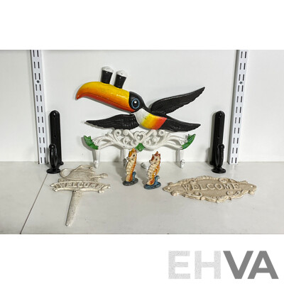 Collection of Mixed Cast Iron Including Toucan Coat Hook, Welcome Sign, Sea Horses and Wall-hanging Hooks