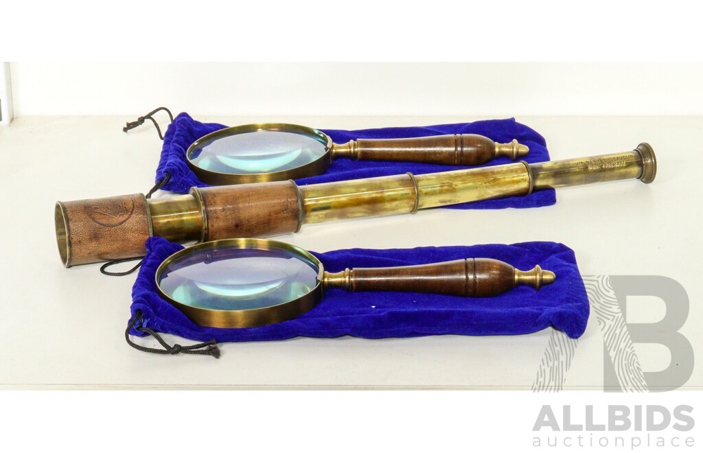 2 Large Magnifying Glasses and Bag with Wooden Handle and Replica Telescope