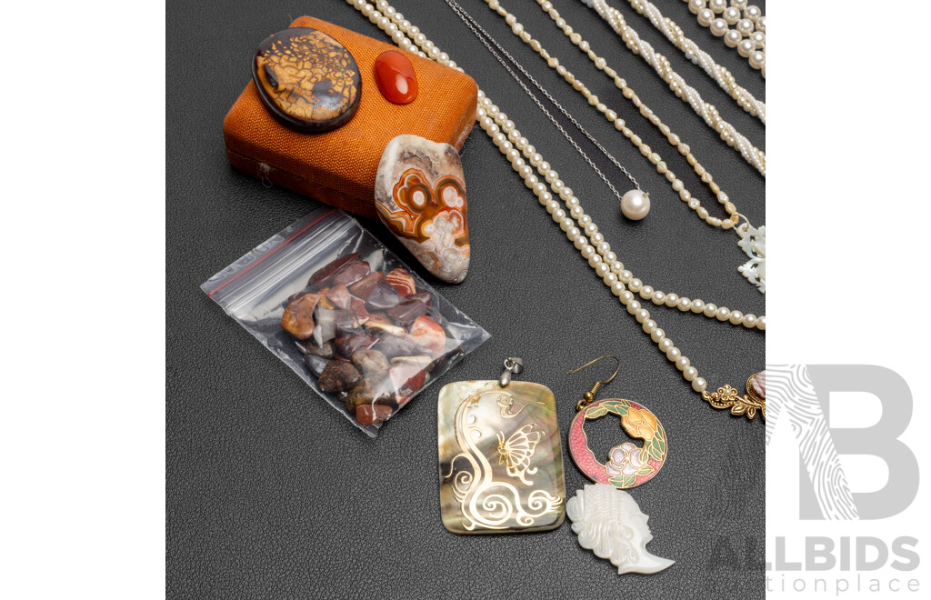 Collection of Baroque Freshwater, Faux Pearl Jewellery and a Rock and Mineral Collection