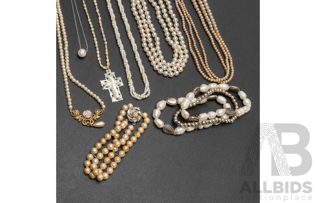 Collection of Baroque Freshwater, Faux Pearl Jewellery and a Rock and Mineral Collection