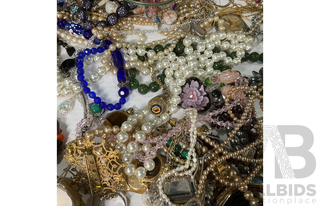 Large Collection of Mixed Jewellery