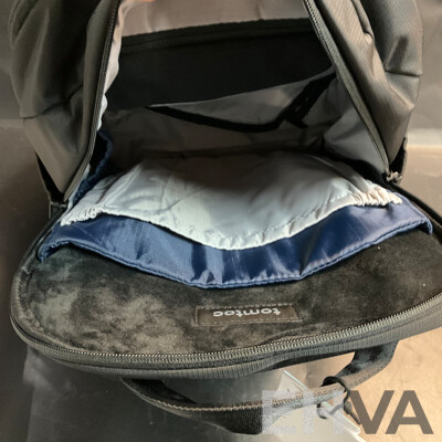 Tomtoc 16-inch Laptop Backpack - Black - Lot of 5 - Estimated Total $700