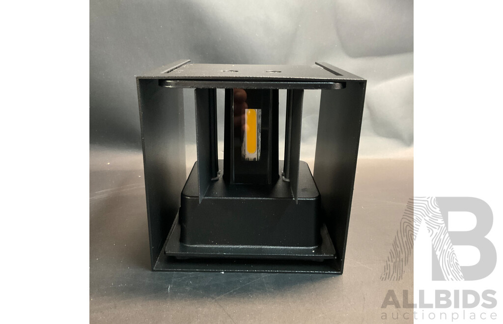 LED Up& Down Outdoor Wall Lights 10W 3200K Warm White - Lot of 10