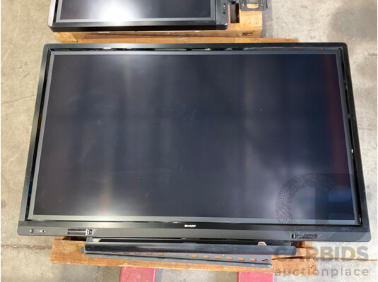 SHARP (PN-60TB3) Interactive LCD Monitor