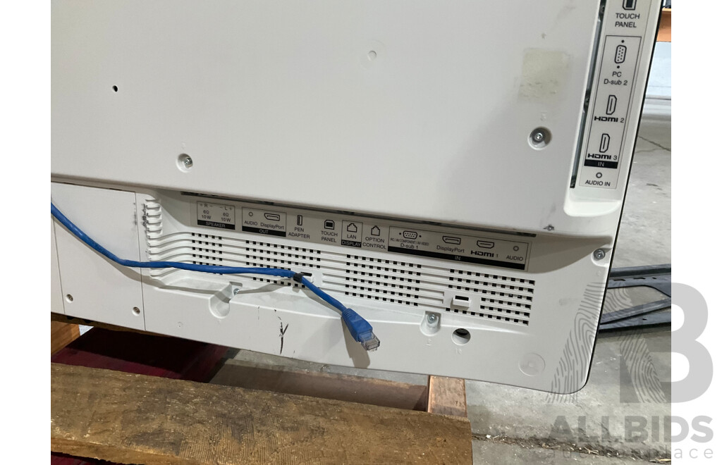 SHARP (PN-60TB3) Interactive LCD Monitor