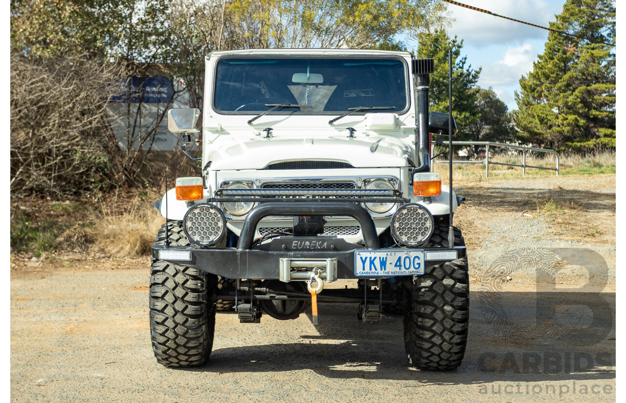 11/1977 Toyota Landcruiser SWB FJ40 (4x4) 2d Softtop White 4.2L
