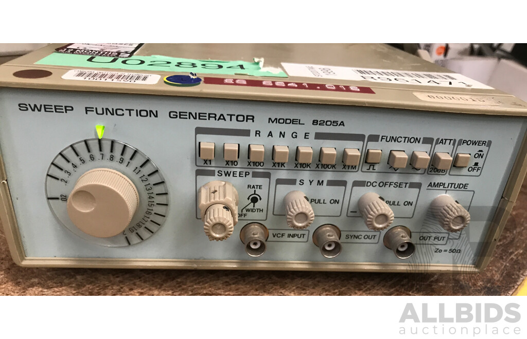 Hung-Chang 8205A Sweep-Function Generator