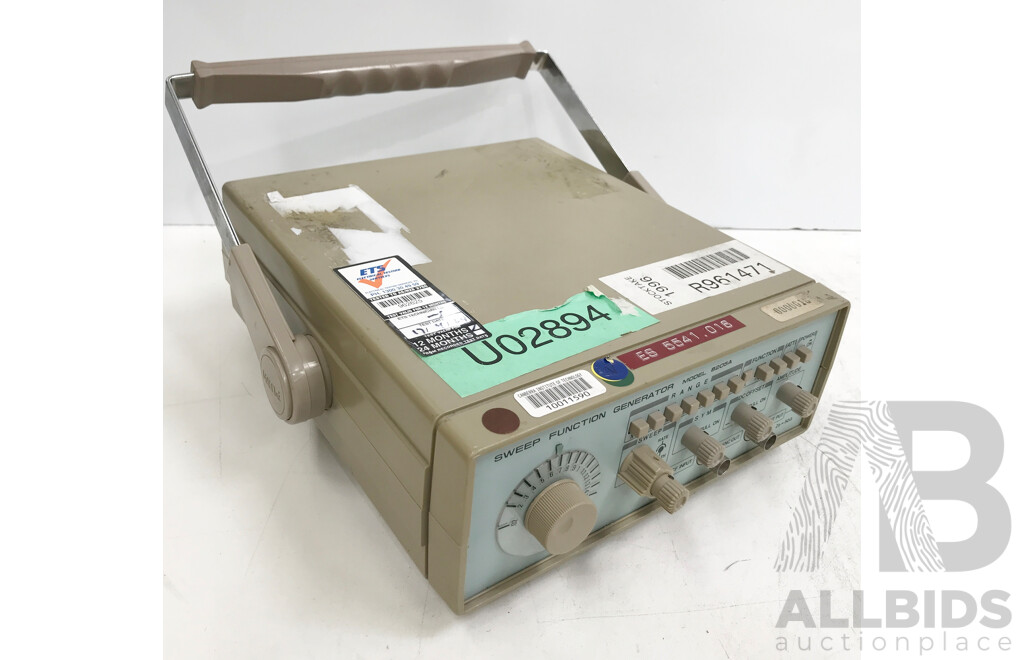 HungChang (8205A) Sweep Function Generator