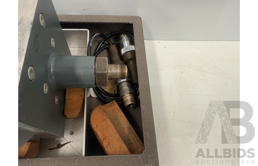 Hewlett-Packard - Microwave Measurement Instrument (VSWR)