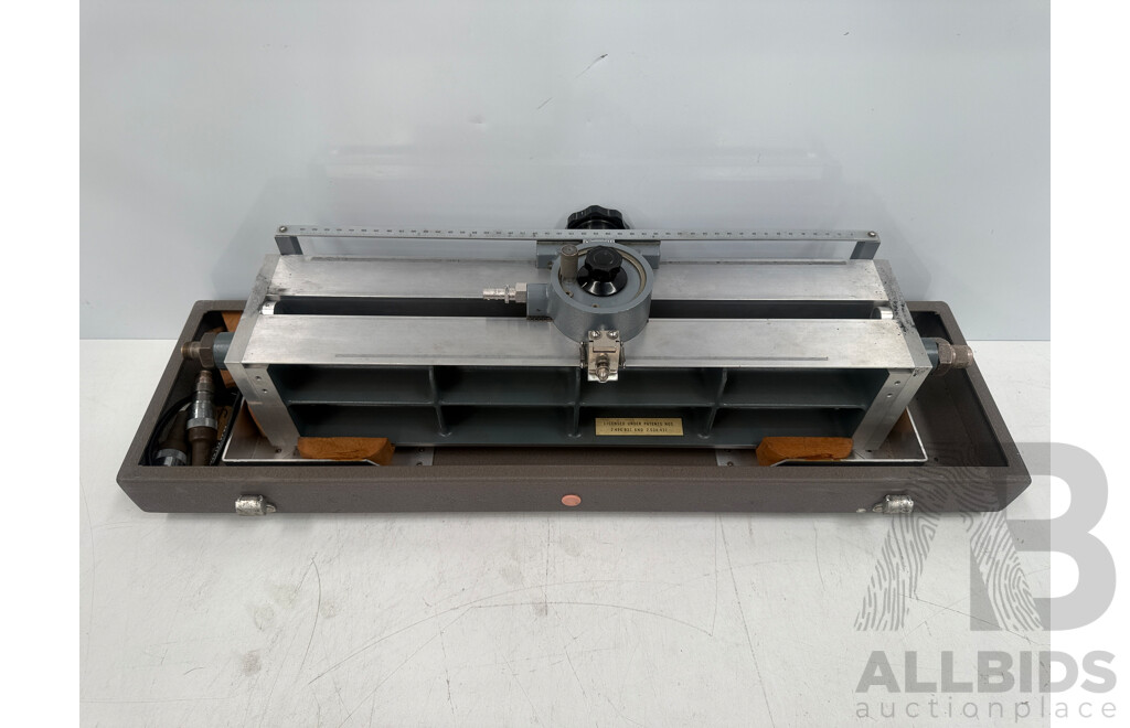 Hewlett-Packard - Microwave Measurement Instrument (VSWR)
