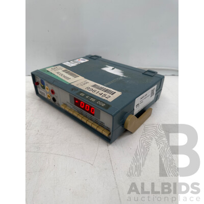 Tektronix CDM250 Digital Multimeter