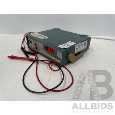 Tektronix CDM250 Digital Multimeter