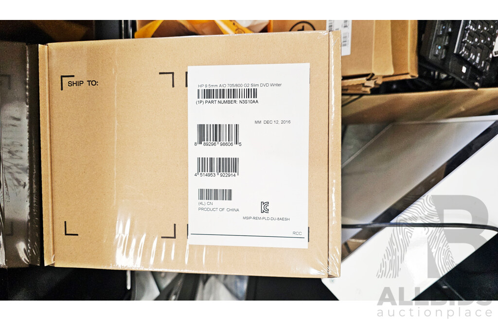 Pallet Lot of Assorted Monitors/Keyboards/Mice/IT Accessories