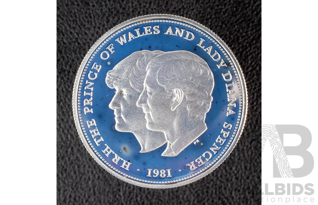 United Kingdom Royal Mint 1981 Silver Proof Coin Commemorating the Wedding of Prince Charles and Lady Diana Spencer .925
