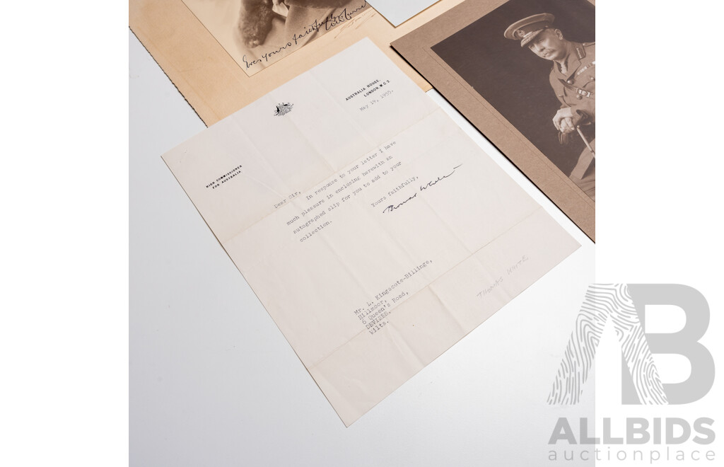 Collection of Five Autographs From Ware Heroes