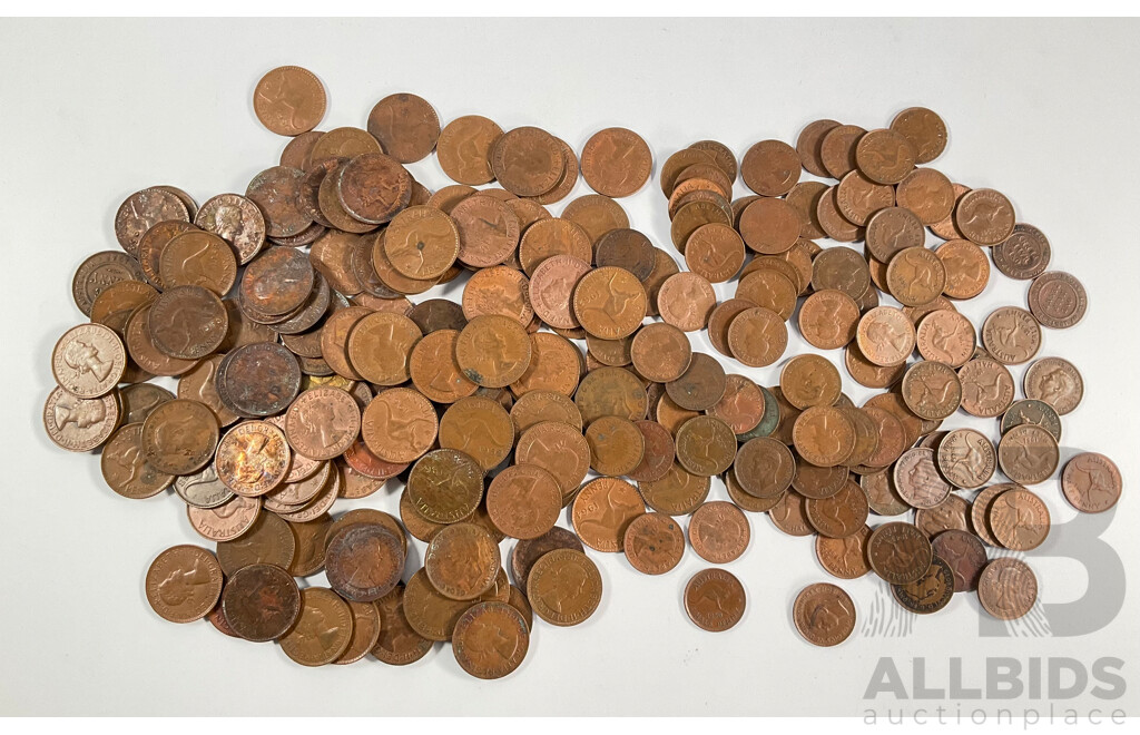 Collection of Australian KGV/KGVI/QE2 Pennies  Spanning 1927 to 1964 and Half Pennies Spanning 1914 to 1964