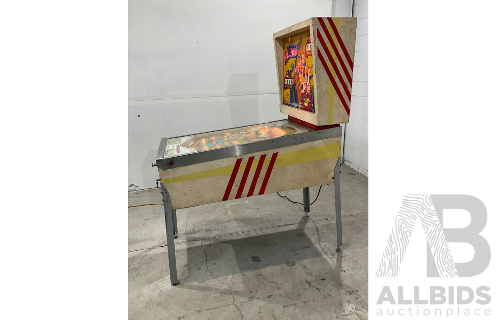 GOTTLIEB's 2-Player ROLLER COASTER Pinball Machine 1971