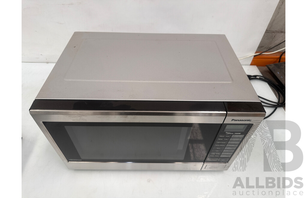 Panasonic Genius 1100W Microwave