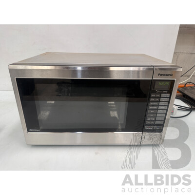 Panasonic Genius 1100W Microwave