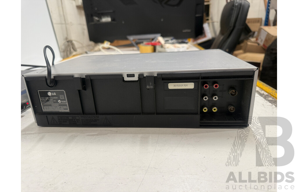 LG FC930W Video Cassette Recorder + Digitech 2 Way VGA/Audio Splitter + Aphex Studio Dominator Model 700