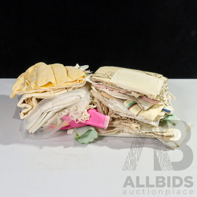 Very Nice Collection of Varied Antique Linens Including Table Cloths, Doilies and More!