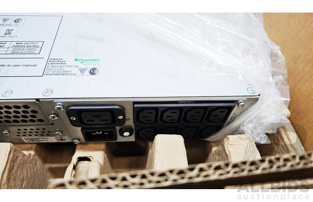 Schneider Electric (SMT2200RMI2U) 2RU 2200VA APC Smart UPS
