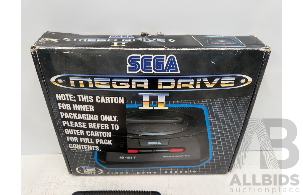SEGA Mega Drive 2 - 2x Controllers - Power Supply + Av Controller