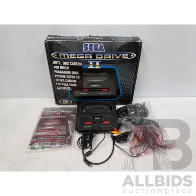 SEGA Mega Drive 2 - 2x Controllers - Power Supply + Av Controller