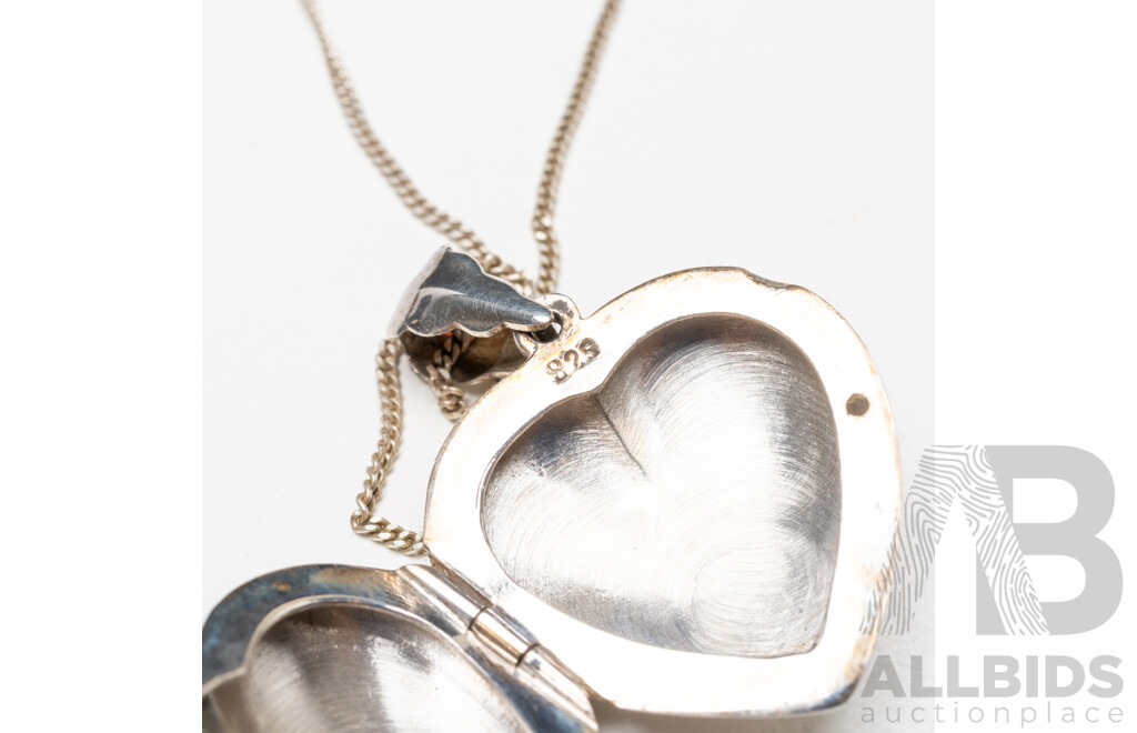 Collection of 925 Sterling Silver and Silver Tone Jewellery - Lot of 5