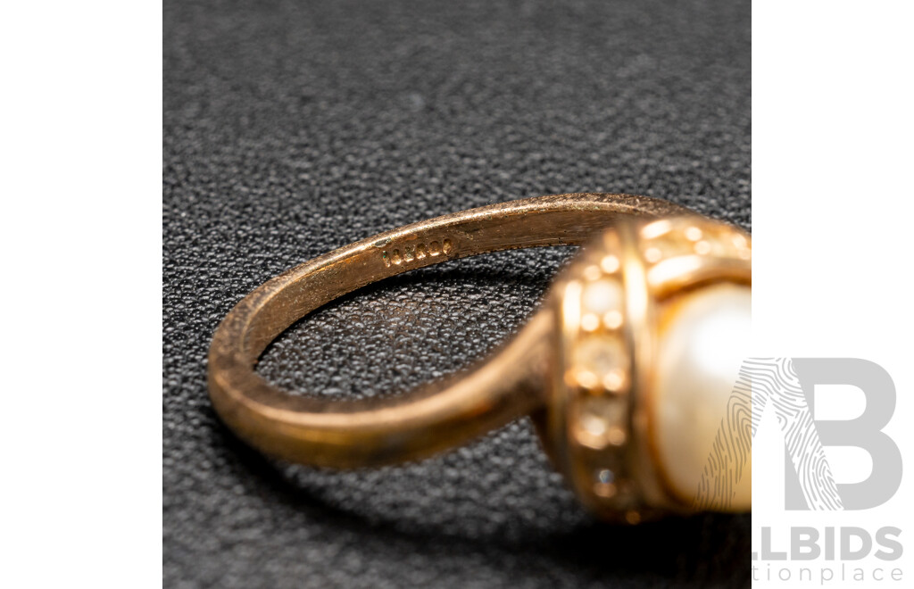 Collection of Freshwater and Faux Pearl Jewellery - Lot of 5