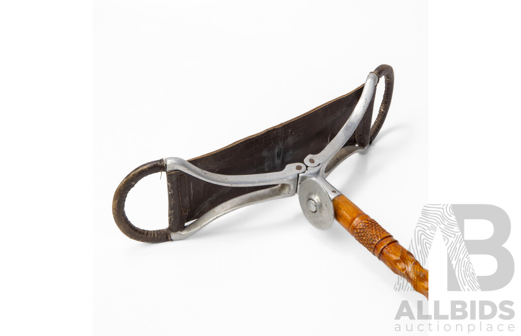 Wonderful Vintage Walking/Shooting Stick with Carved Wooden Shaft and Canvas Seat, 100L cm